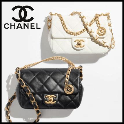 【ゴージャス黒がお洒落】CHANEL スモールチェーンハンド .